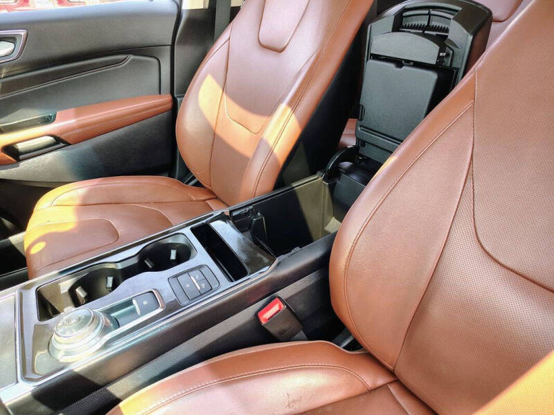 2019 Ford Edge Titanium