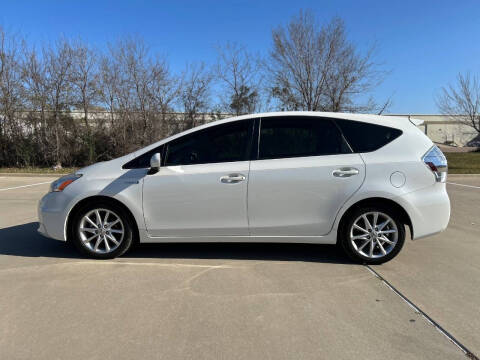 2013 Toyota Prius v Two