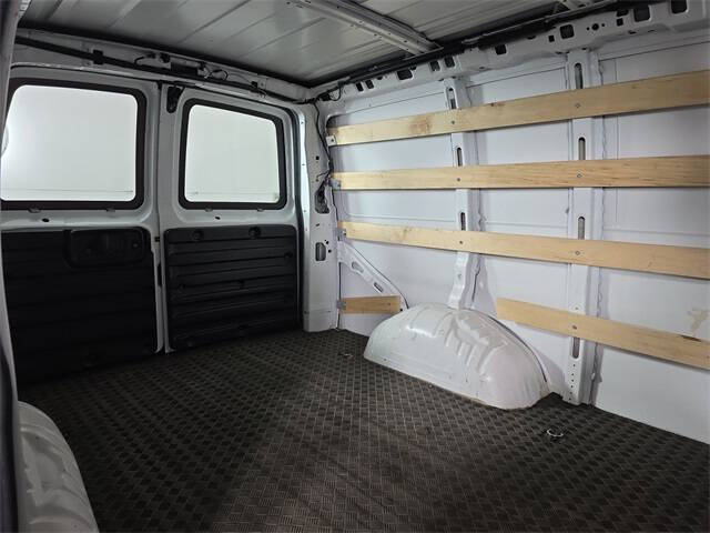 2024 GMC Savana 2500