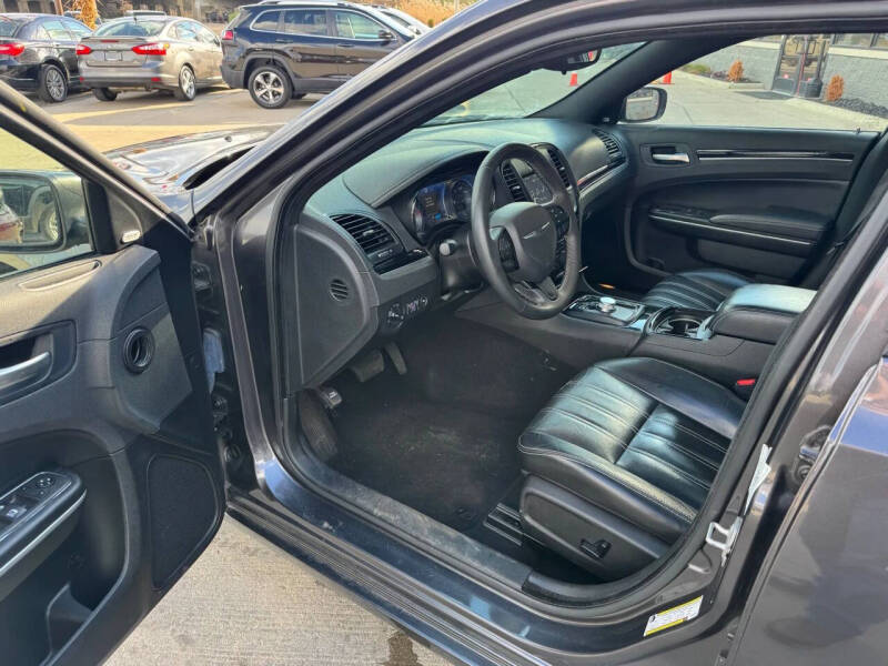 2023 Chrysler 300 S V6