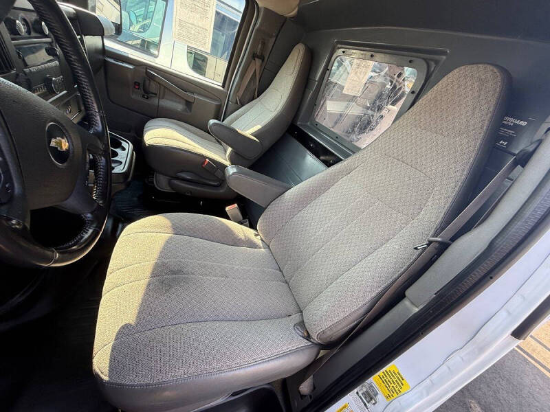 2021 Chevrolet Express 2500