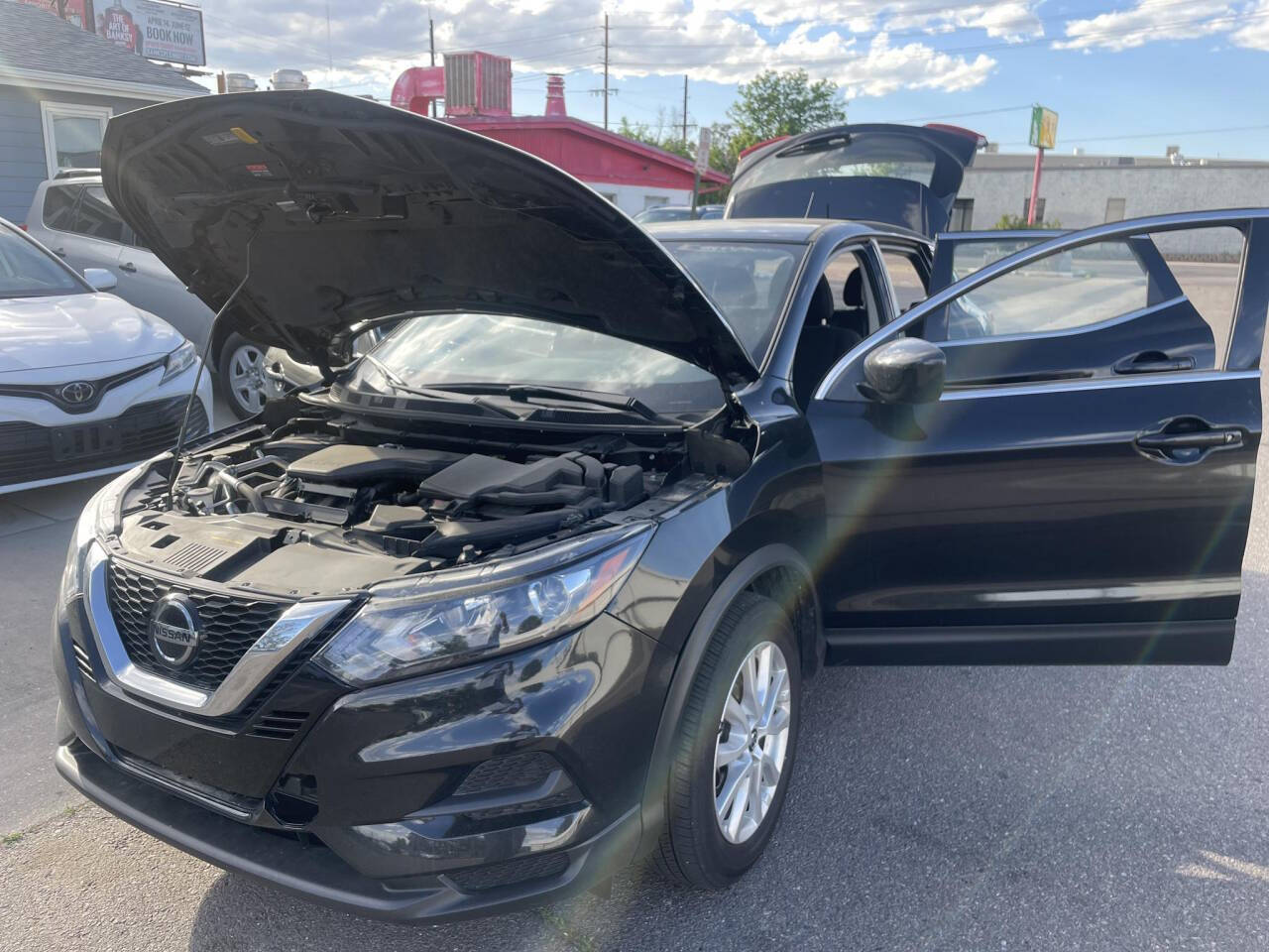 2021 Nissan Rogue Sport for sale at Ganda Auto Sales in Denver, CO