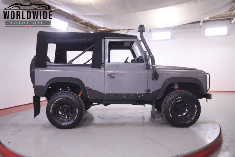 1984 Land Rover Defender