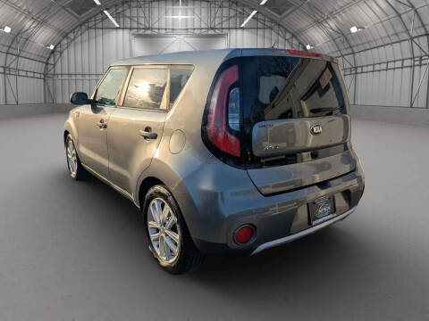 2017 Kia Soul +