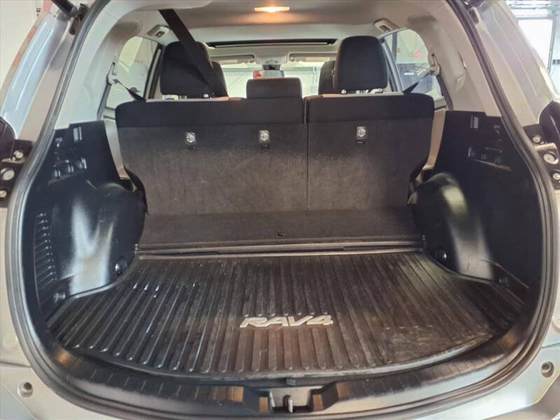 2017 Toyota RAV4 Hybrid XLE