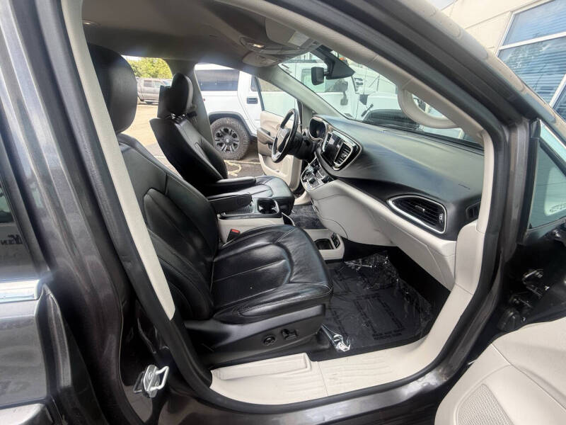 2020 Chrysler Pacifica Touring L Plus