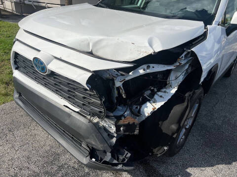 2024 Toyota RAV4 Hybrid XLE