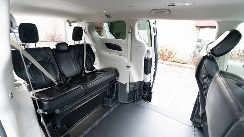 2024 Chrysler Pacifica Touring L