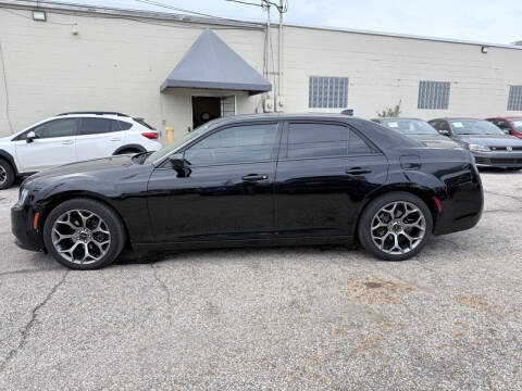 2017 Chrysler 300 S