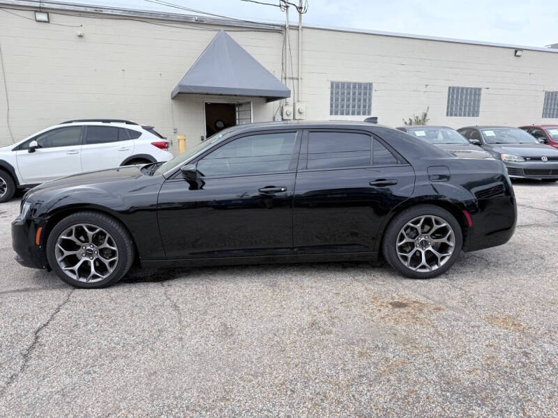 2017 Chrysler 300 S