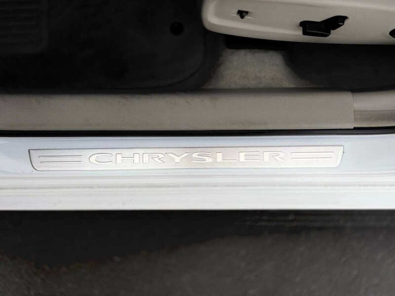 2011 Chrysler 300 C