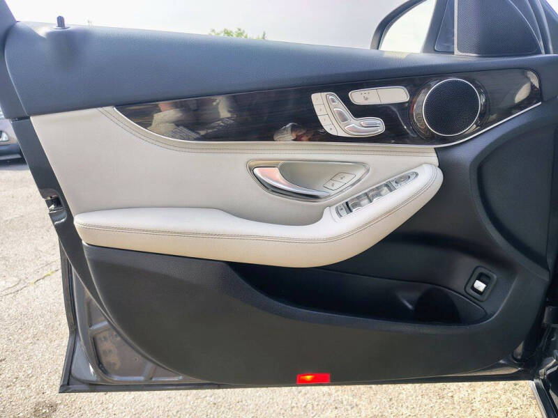 2016 Mercedes-Benz C-Class
