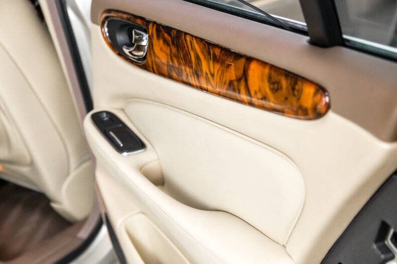 2006 Jaguar XJ-Series XJ8