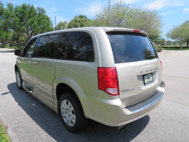 2013 Dodge Grand Caravan SE