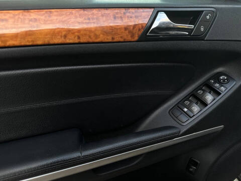 2009 Mercedes-Benz M-Class ML 320 BlueTEC