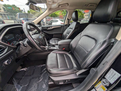 2020 Ford Escape SEL