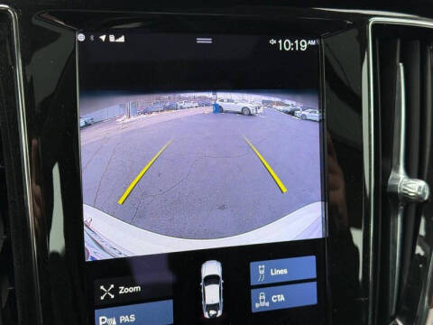 2021 Volvo S60 T6 Momentum