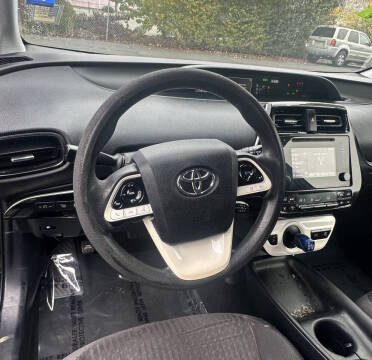 2018 Toyota Prius Two