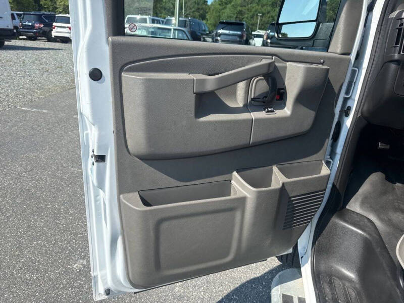 2023 GMC Savana 2500