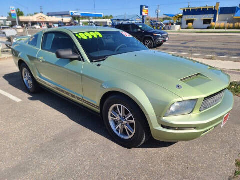 2005 Ford Mustang V6 Deluxe