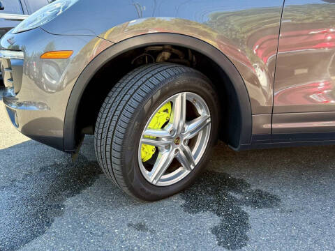 2016 Porsche Cayenne S E-Hybrid