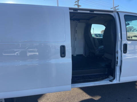 2024 GMC Savana 2500