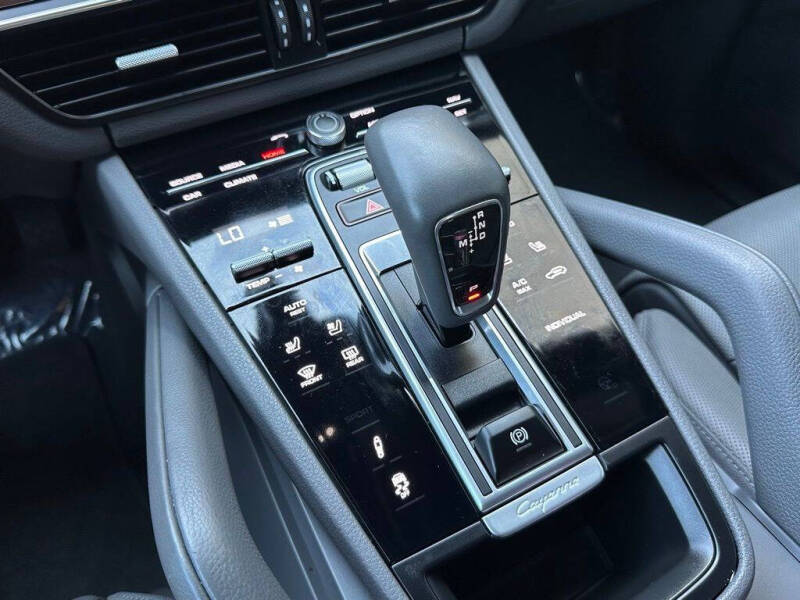 2022 Porsche Cayenne