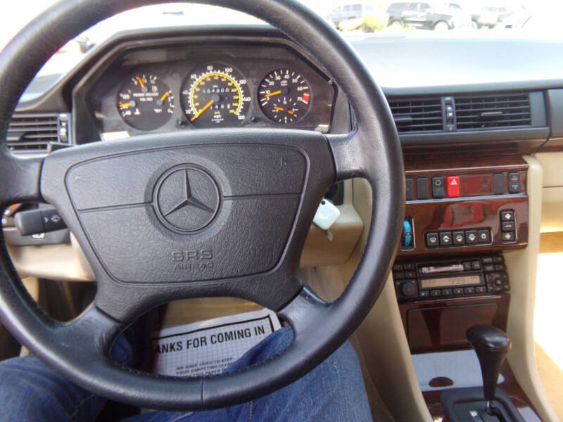 1994 Mercedes-Benz E-Class E 320