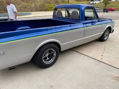 2011 Chevrolet Apache