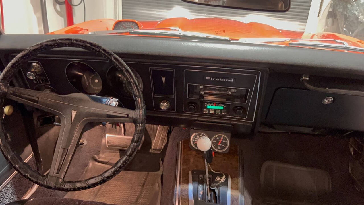 1969 Pontiac Firebird 82