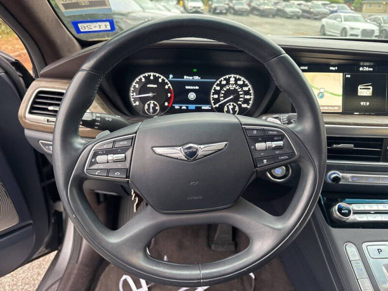 2020 Genesis G90