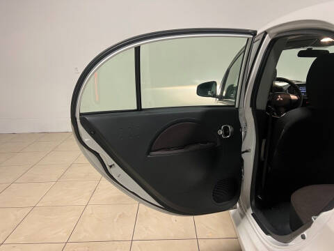 2012 Mitsubishi i-MiEV SE