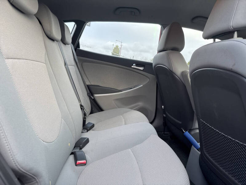 2012 Hyundai Accent GS