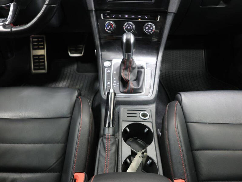 2017 Volkswagen Golf GTI SE