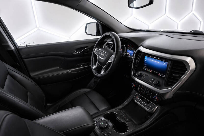 2020 GMC Acadia SLT