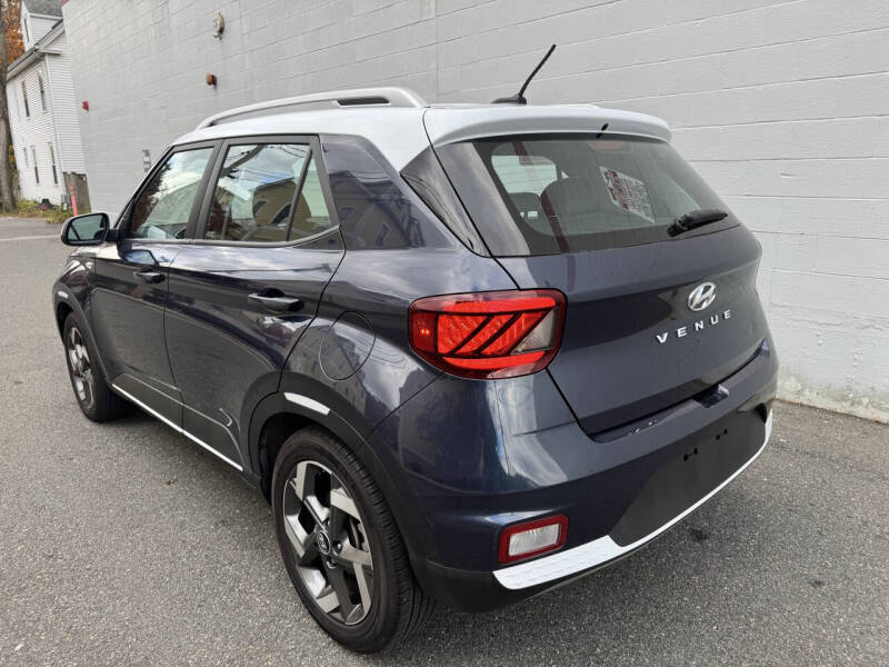 2023 Hyundai Venue Limited