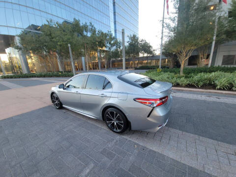 2020 Toyota Camry SE