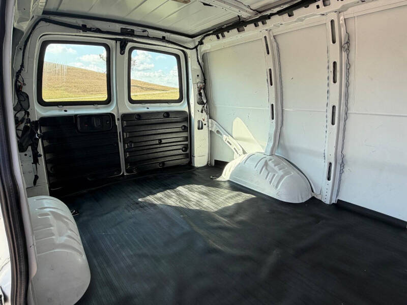 2021 Chevrolet Express 2500