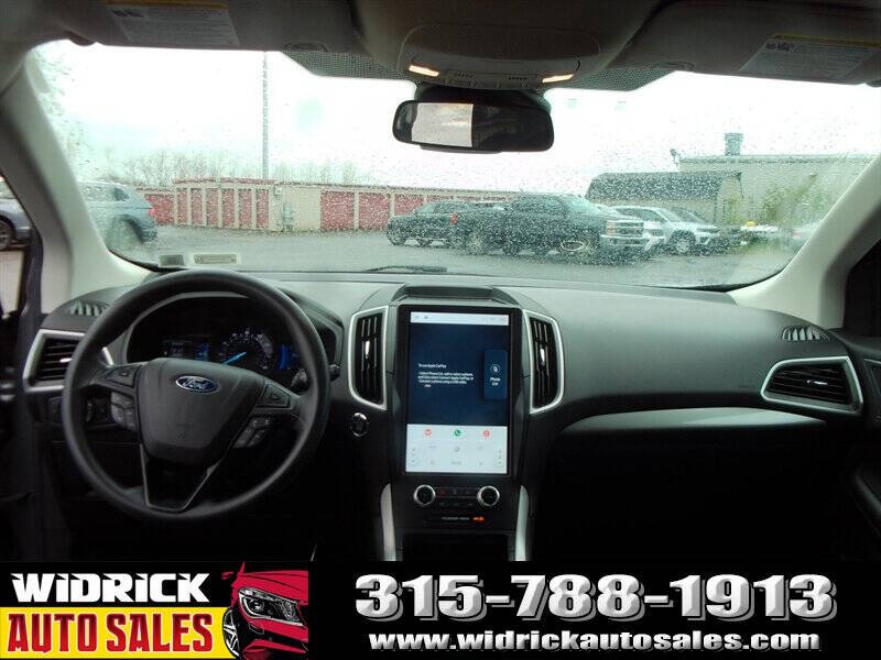 2022 Ford Edge SE