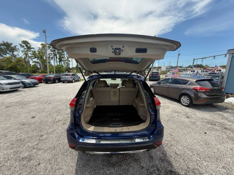 2017 Nissan Rogue SV
