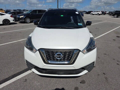 2019 Nissan Kicks SR