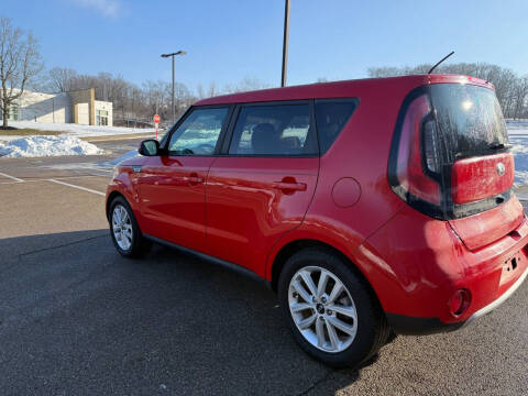 2017 Kia Soul +