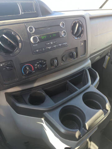 2014 Ford E-Series E-350 SD