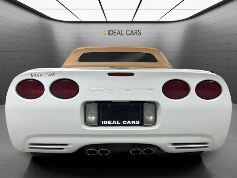 2004 Chevrolet Corvette
