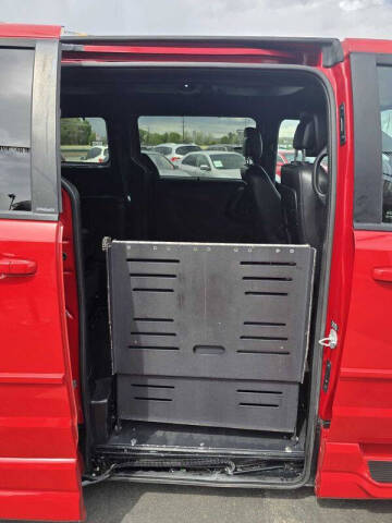 2012 Dodge Grand Caravan R/T