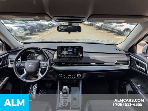 2024 Mitsubishi Outlander SE