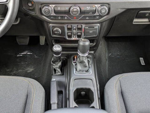 2026 Jeep Gladiator Sport