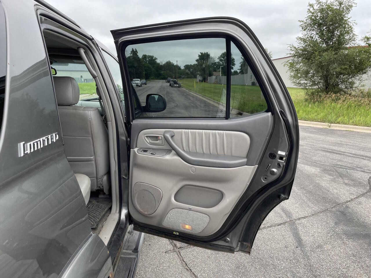 2005 Toyota Sequoia for sale at Twin Cities Auctions in Elk River, MN