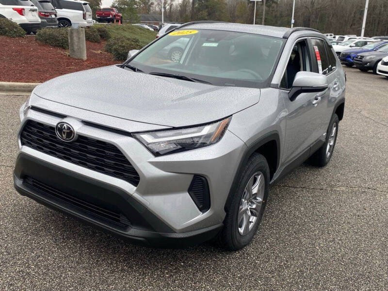 2025 Toyota RAV4 Hybrid XLE