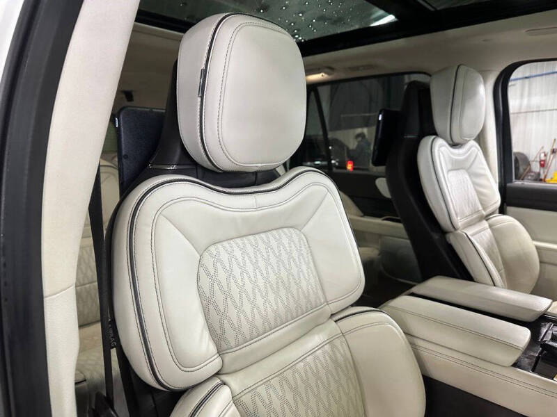 2023 Lincoln Navigator L Black Label